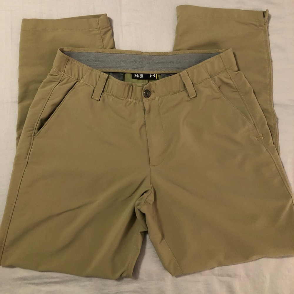 NWOT Under Armour Mens Khakis
